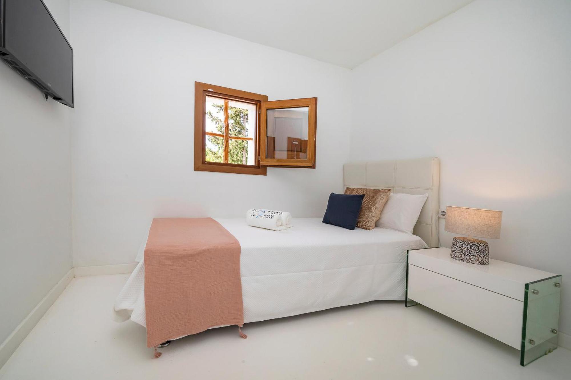 Villa Near Ibiza Town Sleeps 11 To 13 Guests Can Furnet Zewnętrze zdjęcie